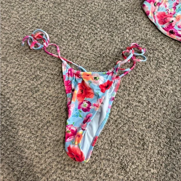 Victoria's Secret Pink and Blue Bikini - Picture 2 of 8